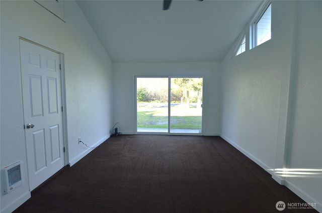 895 Wawona Avenue SW, Ocean Shores, WA 98569