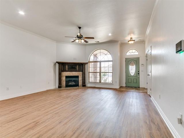 3209 Valley Hollow, Norman, OK 73071