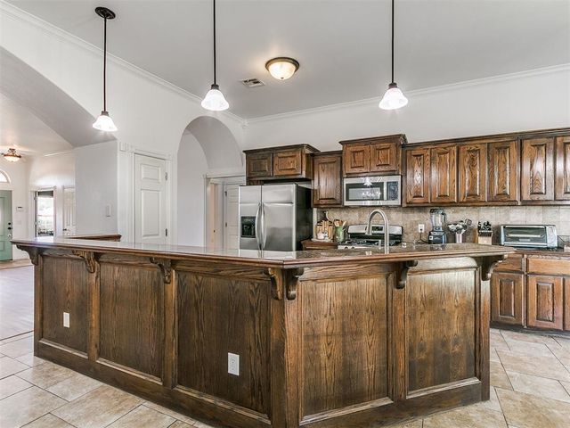 3209 Valley Hollow, Norman, OK 73071