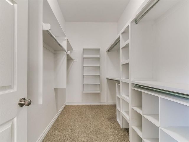 3209 Valley Hollow, Norman, OK 73071