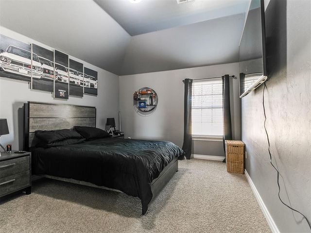 3209 Valley Hollow, Norman, OK 73071