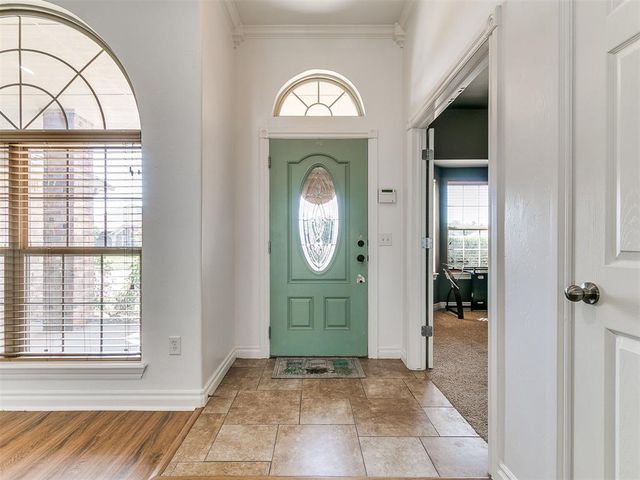 3209 Valley Hollow, Norman, OK 73071