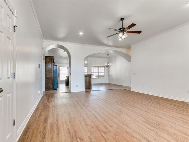 3209 Valley Hollow, Norman, OK 73071