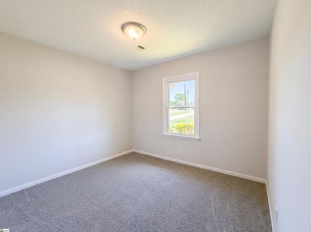 272 Wolfe Lane, Inman, SC 29349