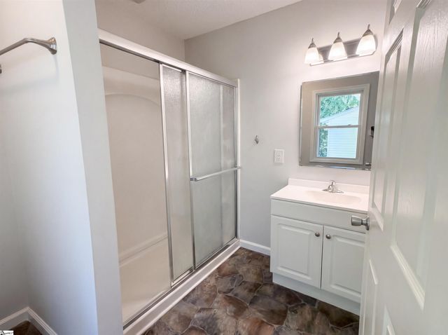 272 Wolfe Lane, Inman, SC 29349