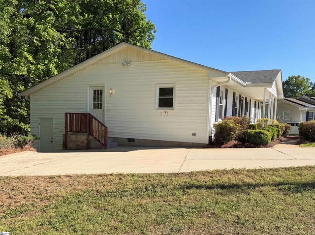 272 Wolfe Lane, Inman, SC 29349