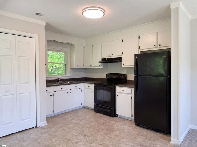 272 Wolfe Lane, Inman, SC 29349