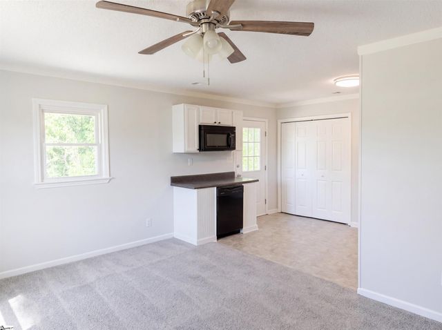 272 Wolfe Lane, Inman, SC 29349