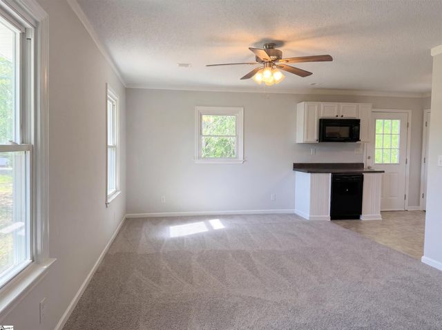 272 Wolfe Lane, Inman, SC 29349