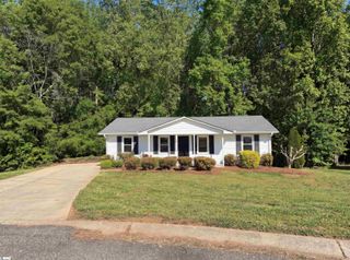 272 Wolfe Lane, Inman, SC 29349