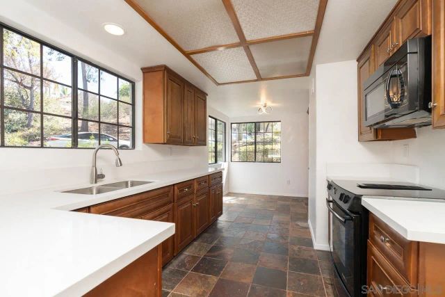 16238 Avenida Venusto A, San Diego, CA 92128