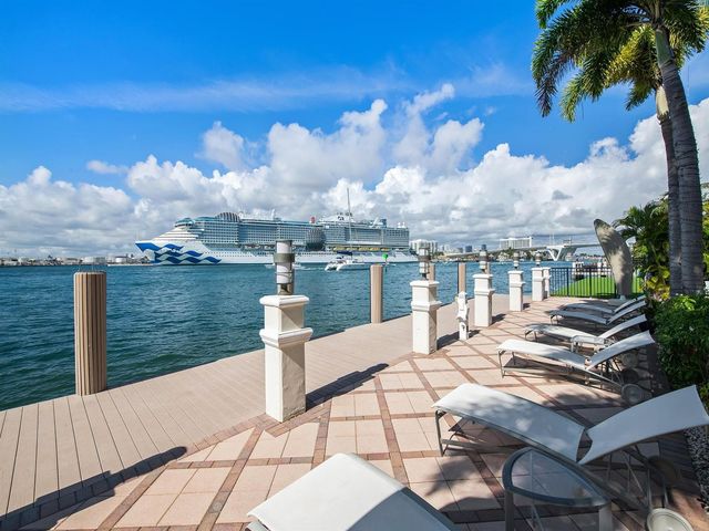 1965 SE 21st Avenue, Fort Lauderdale, FL 33316