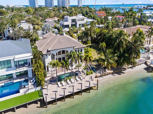 1965 SE 21st Avenue, Fort Lauderdale, FL 33316
