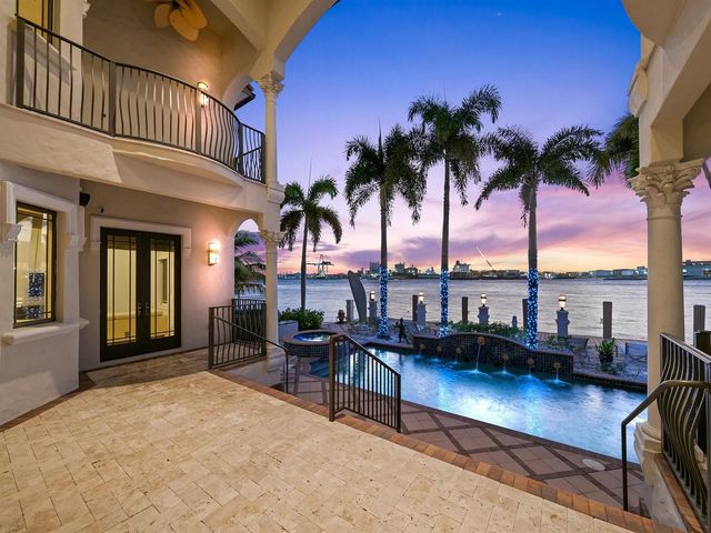 1965 SE 21st Avenue, Fort Lauderdale, FL 33316