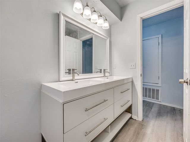 5312 Evanbrook Terrace, Oklahoma City, OK 73135