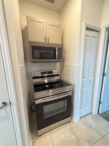 2002 MYRTLE PINE UNIT 1 STREET, Kissimmee, FL 34746