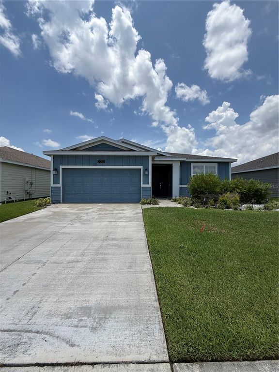 2002 MYRTLE PINE UNIT 1 STREET, Kissimmee, FL 34746