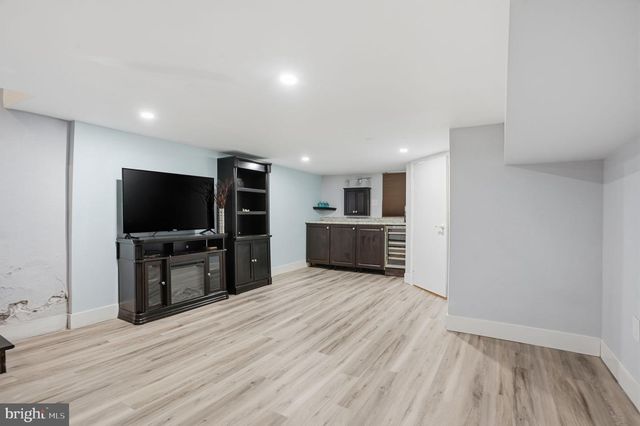 320 MCKEAN ST, Philadelphia, PA 19148