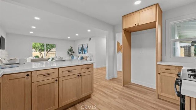 2229 Larchmont, Pomona, CA 91767