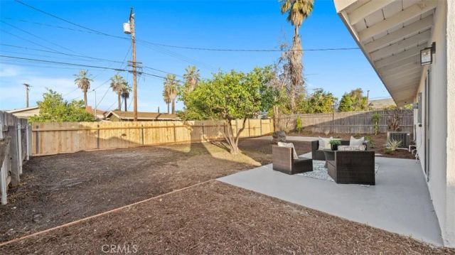 2229 Larchmont, Pomona, CA 91767