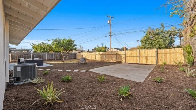 2229 Larchmont, Pomona, CA 91767