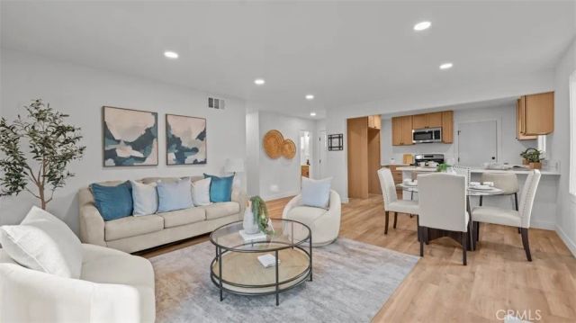 2229 Larchmont, Pomona, CA 91767