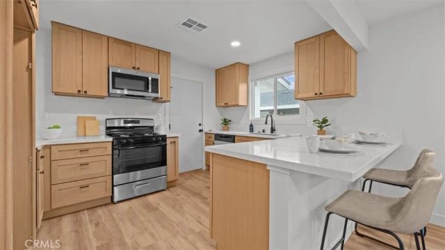 2229 Larchmont, Pomona, CA 91767