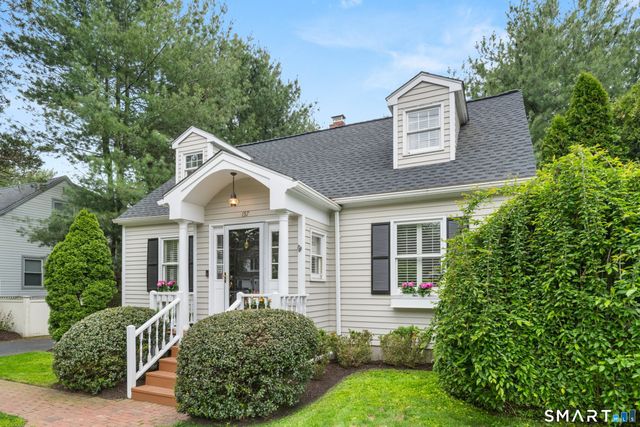 157 Hulls Highway, Fairfield, CT 06890