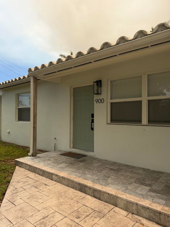 900 Citrus Isle, Fort Lauderdale, FL 33315