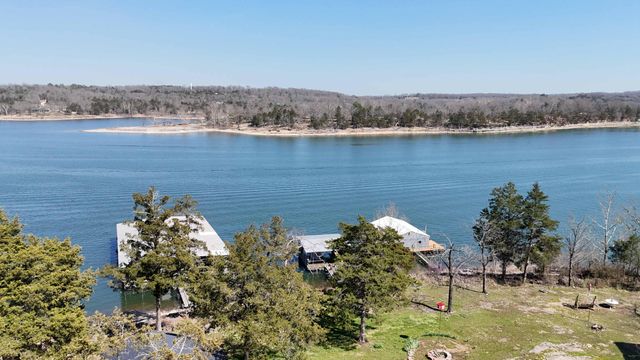 21935 Lake Road M-12, Cassville, MO 65625