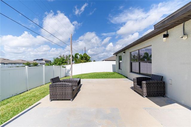 10160 CARLOWAY HILLS DRIVE, Wimauma, FL 33598