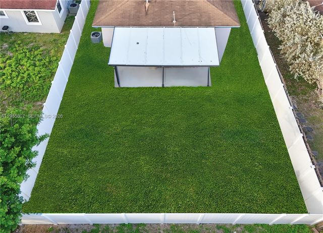 3004 NW 7th St, Fort Lauderdale, FL 33311