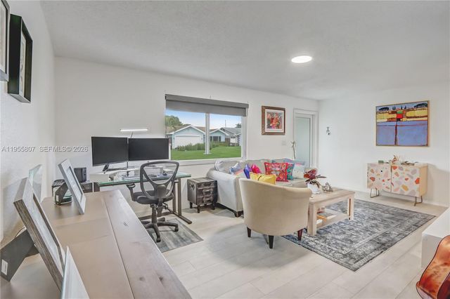 3004 NW 7th St, Fort Lauderdale, FL 33311