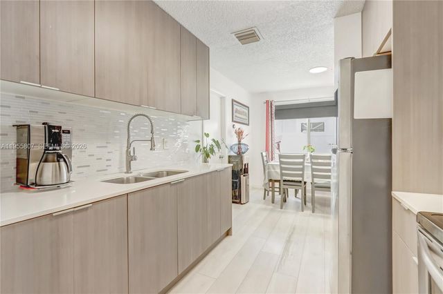 3004 NW 7th St, Fort Lauderdale, FL 33311