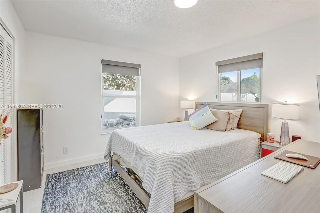 Image 7 of property listing at 3004 NW 7th St, Fort Lauderdale, FL 33311