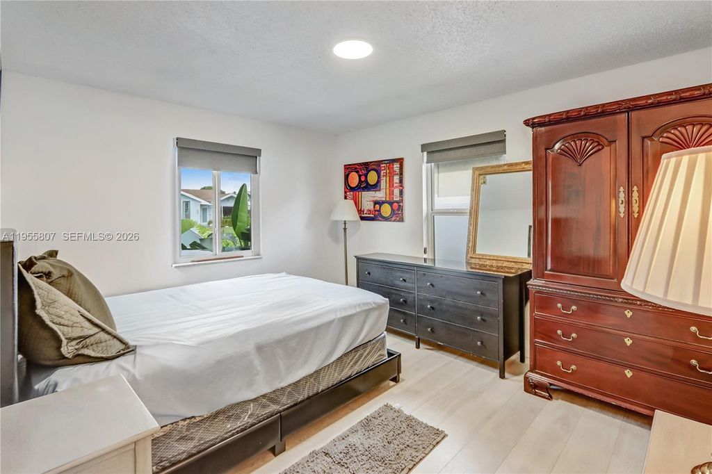 Image 8 of property listing at 3004 NW 7th St, Fort Lauderdale, FL 33311