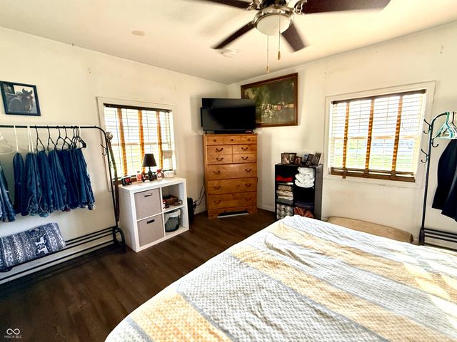 8248 W 300 S, Columbus, IN 47201