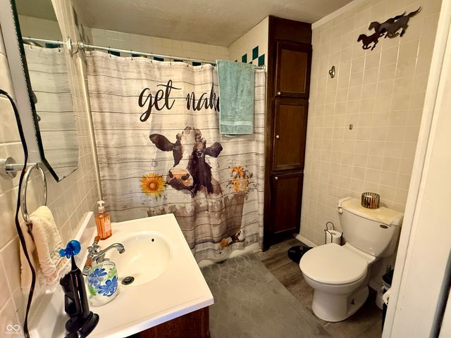 8248 W 300 S, Columbus, IN 47201