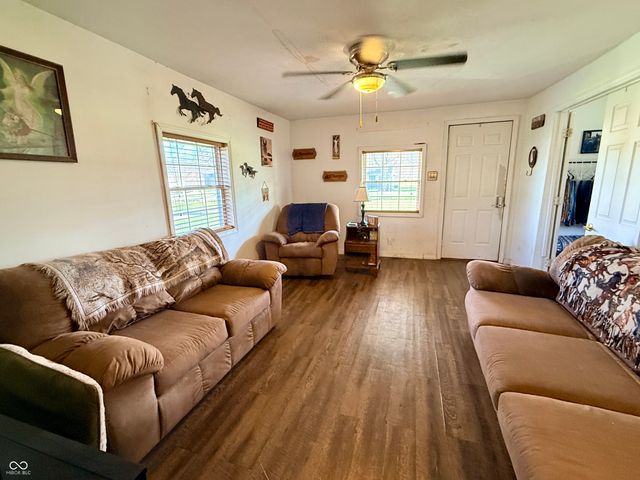 8248 W 300 S, Columbus, IN 47201