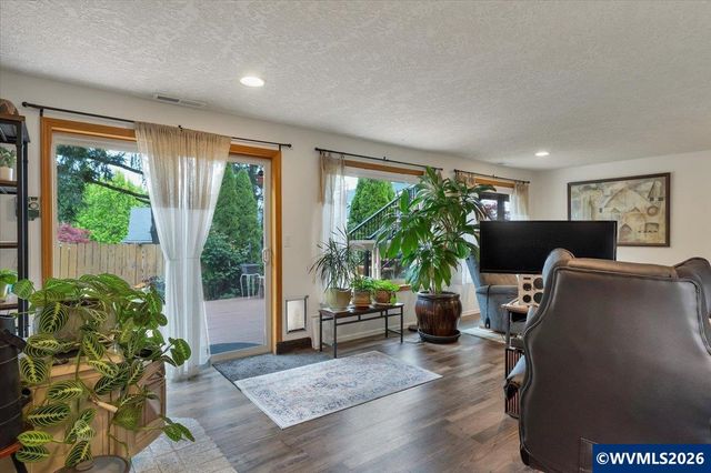 5240 Chapman St S, Salem, OR 97306