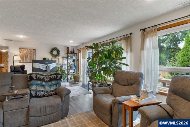 5240 Chapman St S, Salem, OR 97306