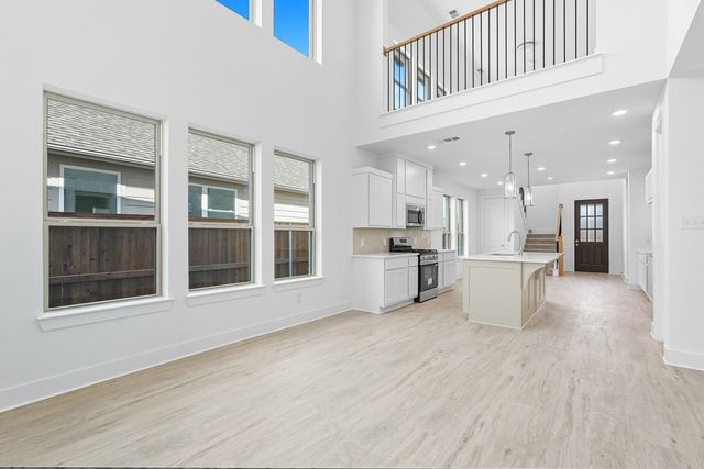 2013 Bayfront Drive, Royse City, TX 75189