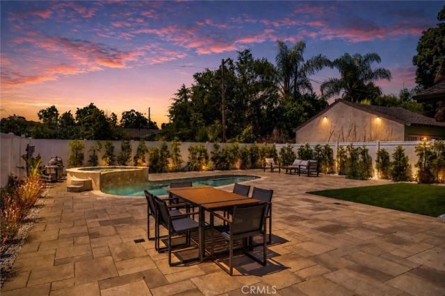 13562 Addison Street, Sherman Oaks, CA 91423