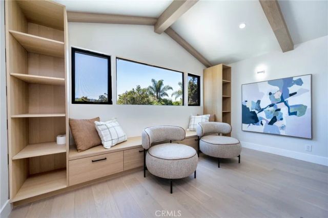 13562 Addison Street, Sherman Oaks, CA 91423