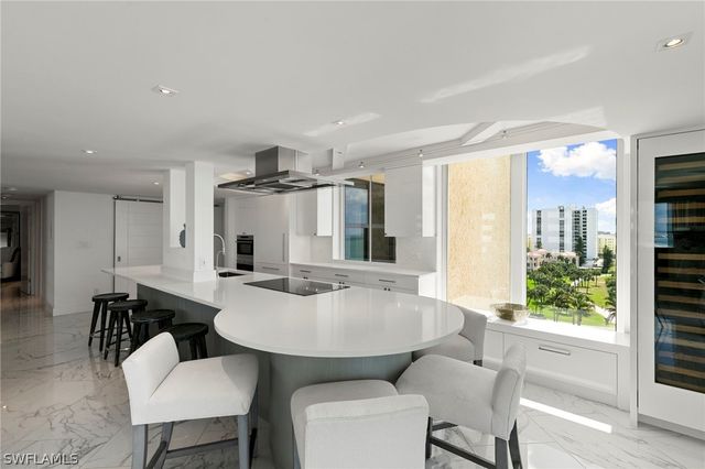 4001 Gulf Shore BLVD N 806, Naples, FL 34103