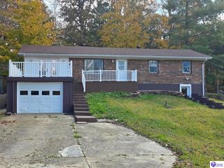 454 Pinewood Drive, Radcliff, KY 40160