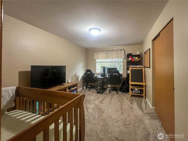 18711 Sylvan Dell Court SE, Yelm, WA 98597