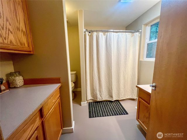 18711 Sylvan Dell Court SE, Yelm, WA 98597