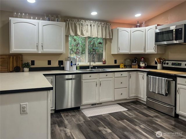 18711 Sylvan Dell Court SE, Yelm, WA 98597