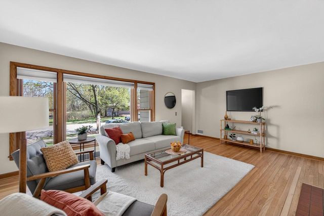 556 Glen Drive, Madison, WI 53711